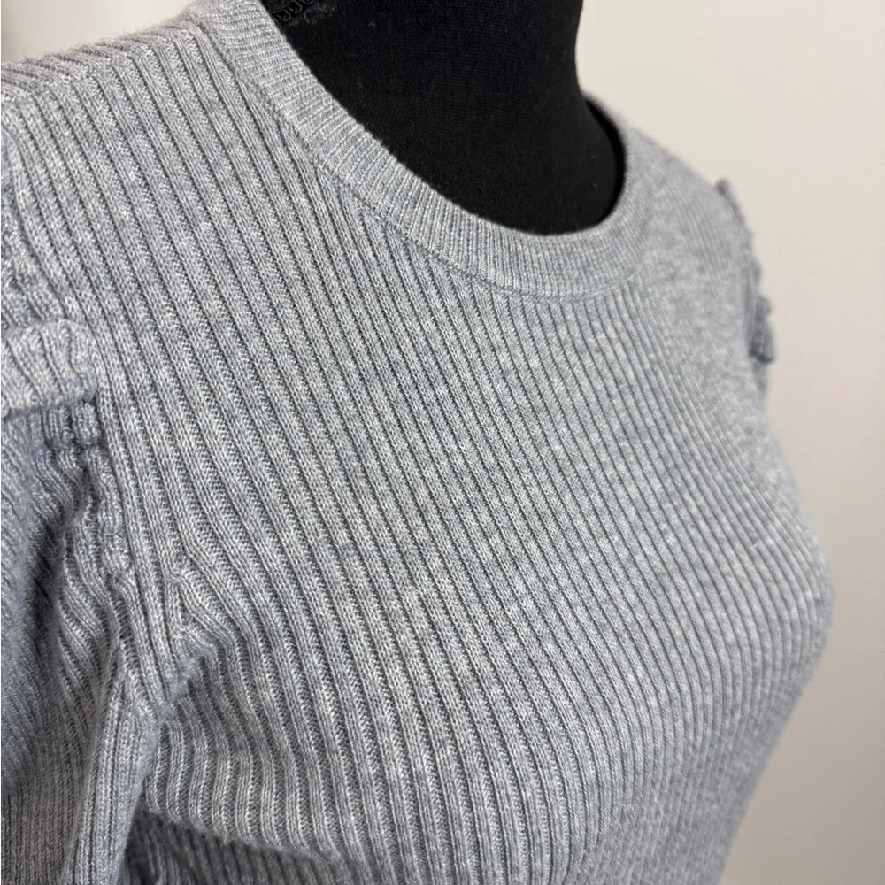 Cliche Gray Ribbed Ruffle Shoulder Wool Blend Sweater (S) - Picture 4 of 7